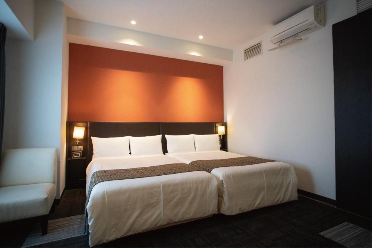 โรงแรม Bestland 4*